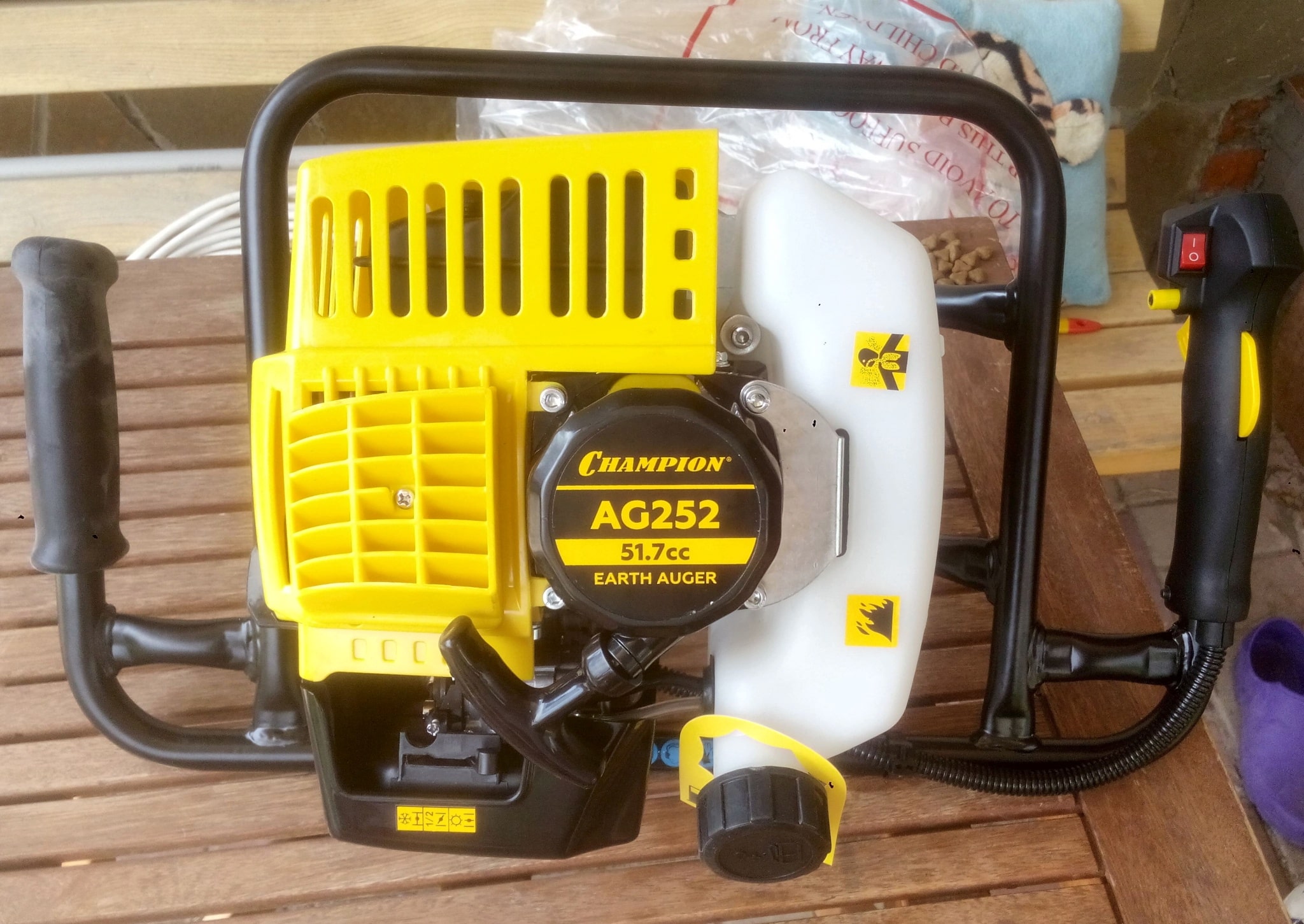 Как выбрать мотобур для зимней рыбалки: параметры и рейтинг бензобуров