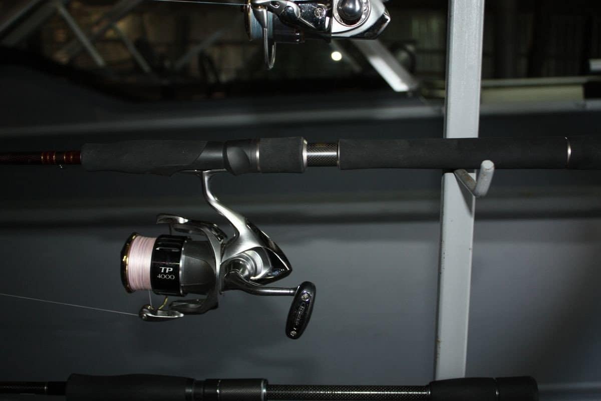 Как выбрать хороший спиннинг для твичинга: критерии, рейтинг