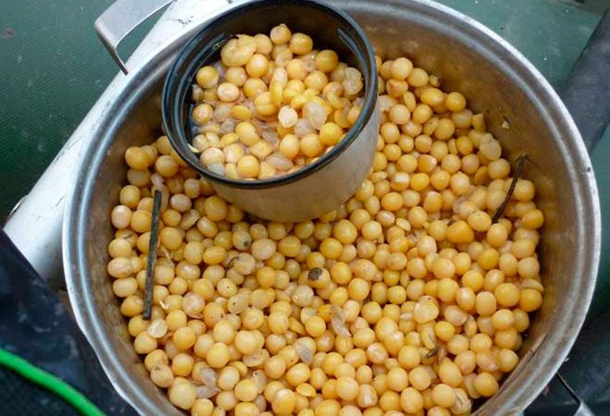 Как приготовить горох для рыбалки - как замочить, запарить и сварить