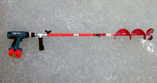 Как выбрать ледобур для зимней рыбалки: параметры, лучшие модели, цены 2025 года