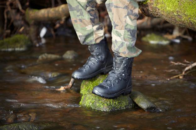Демисезонная и осенняя обувь для рыбалки: как выбрать, что купить