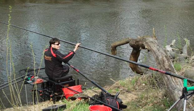 Рыбалка в мае на карася - как и на что ловить?