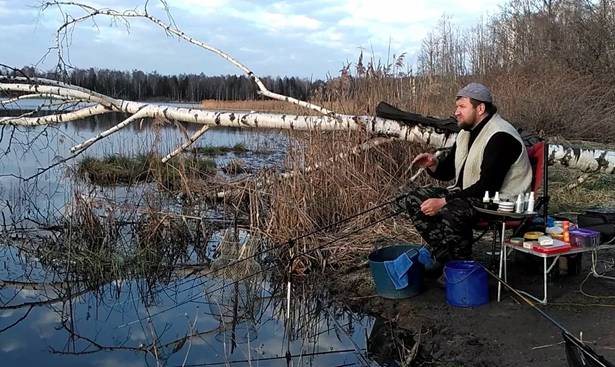 Ловля карася в весеннее время на поплавочную удочку