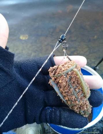 Рыбалка на донку осенью: оснастка, насадки и наживки, техника