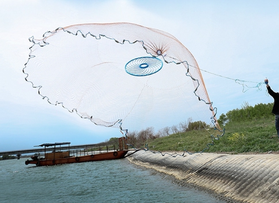 Как поймать осенью живца, сохранить и перевезти на место рыбалки