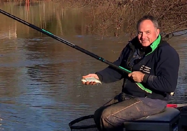 Маховая удочка: что это за снасть, какое удилище выбрать и как правильно ловить