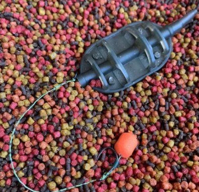 Что такое насадочный и прикормочный пеллетс, как его применять