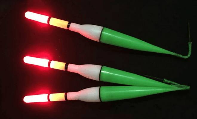 Как выбрать светлячки для ночной рыбалки - покупные и самодельные