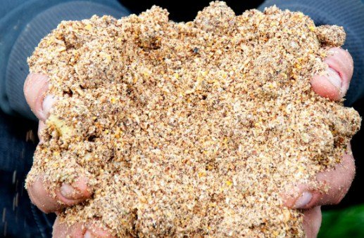 Лучшая прикормка для леща зимой для приготовления в домашних условиях и покупная