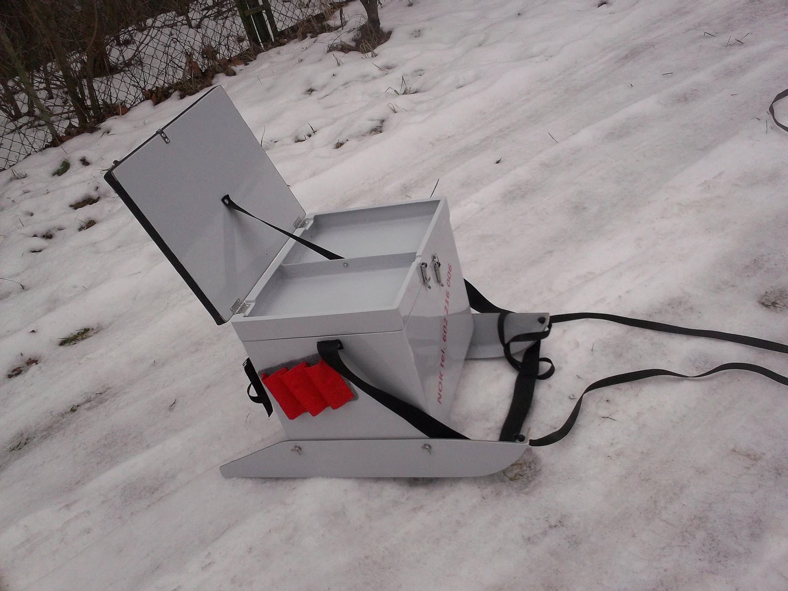 Сани для зимней рыбалки - выбираем для покупки и делаем своими руками