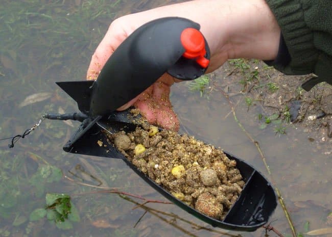Средства для доставки прикормки при ловле карпа - кобры, рогатки