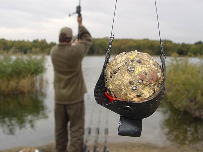 Средства для доставки прикормки при ловле карпа - кобры, рогатки