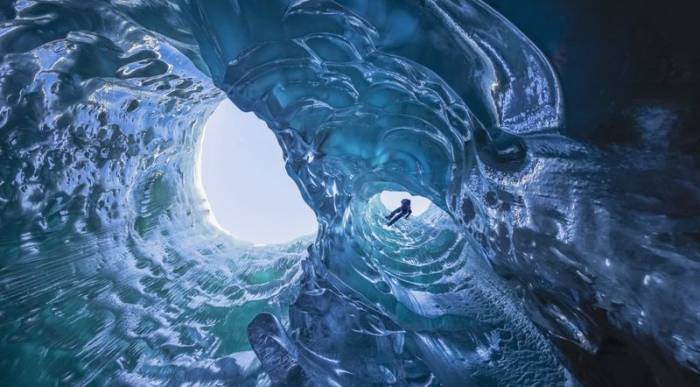 Ледяные пещеры в Исландии "Менденхолла"