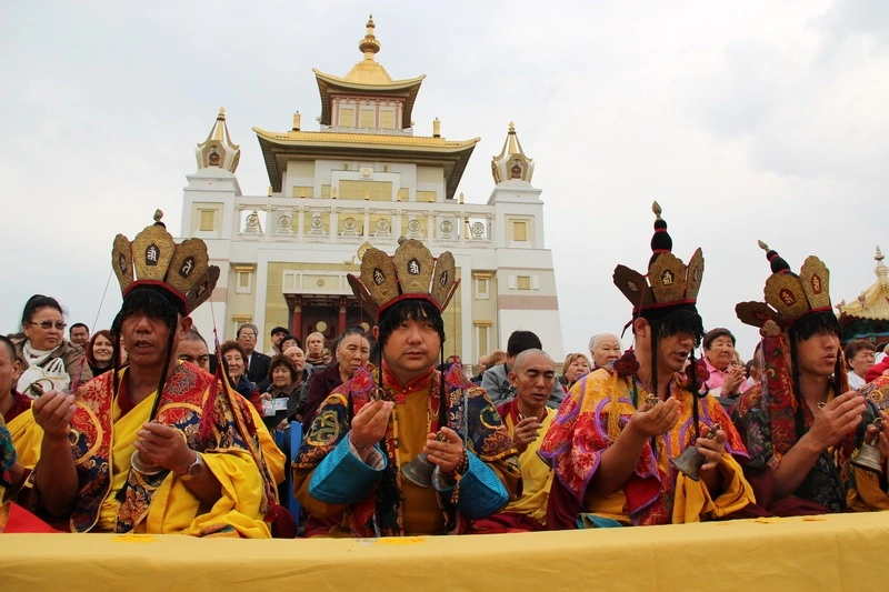 Религиозные традиции калмыцкого народа