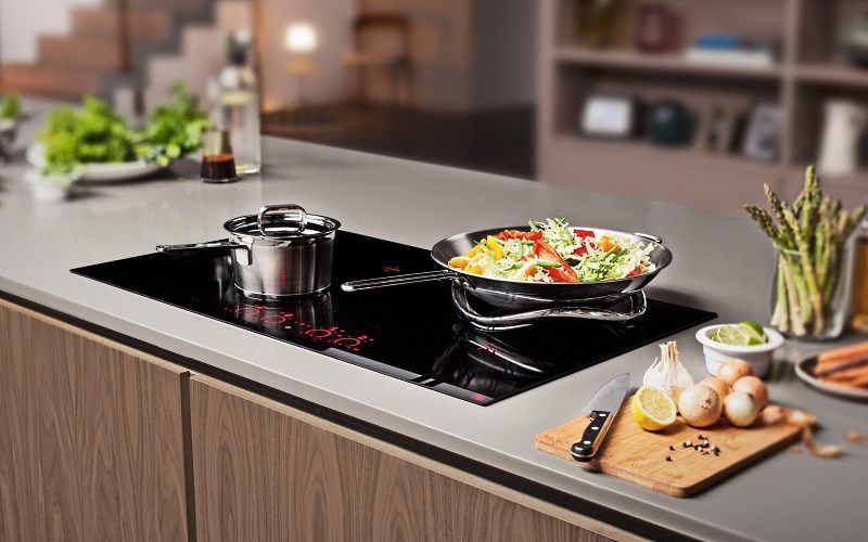 Индукционная плита