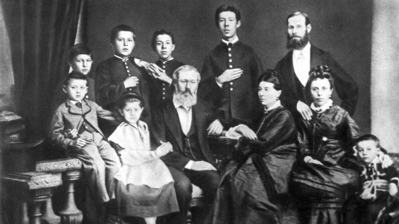 Семья Чеховых