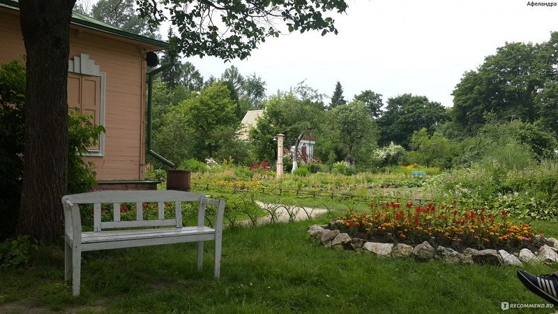 Сад Чехова в усадьбе Мелихово