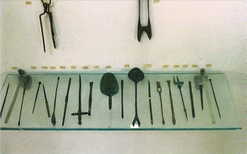 Хирургические инструменты древних египтян