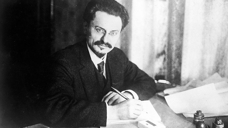 Лейба Давидович Бронштейн (Троцкий)