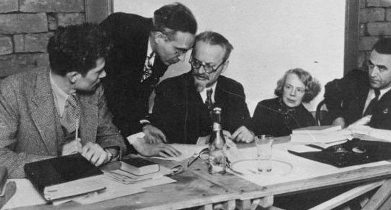 Политическая жизнь Л.Троцкого