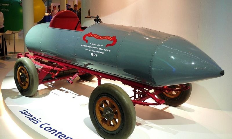 Первый электромобиль