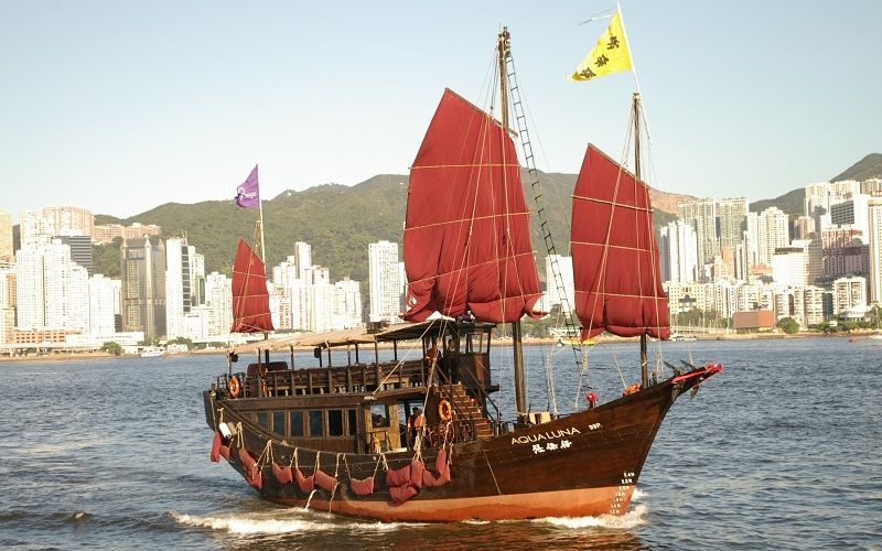 Парусное судно джонка