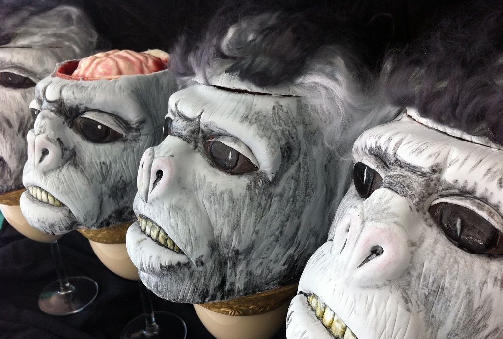 Блюдо из мозга живой обезьяны