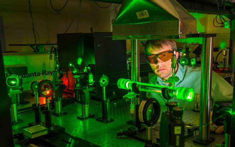 Инженер по лазерной технике и лазерным технологиям