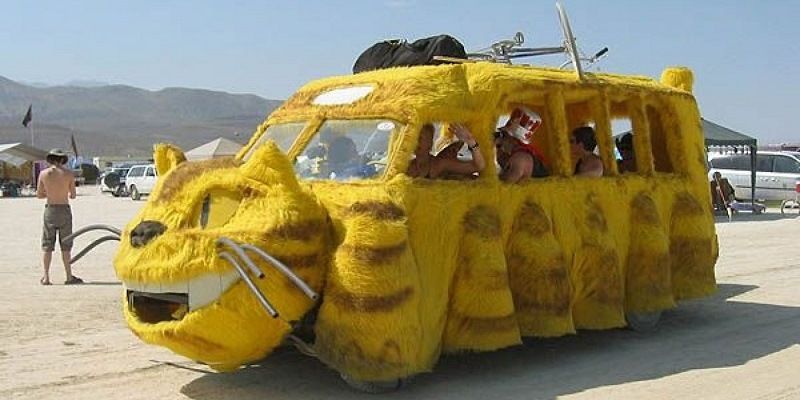 Автомобили в стиле «Тупой и ещё тупее»