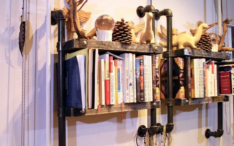 Полки на стену из труб