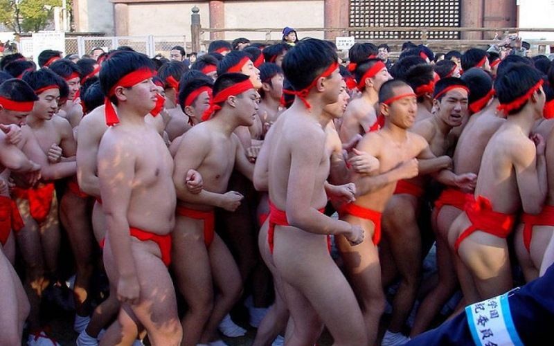 Хадака-мацури - забег обнаженных мужчин (Япония)