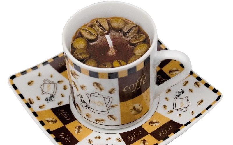 Свеча в кофейной чашке