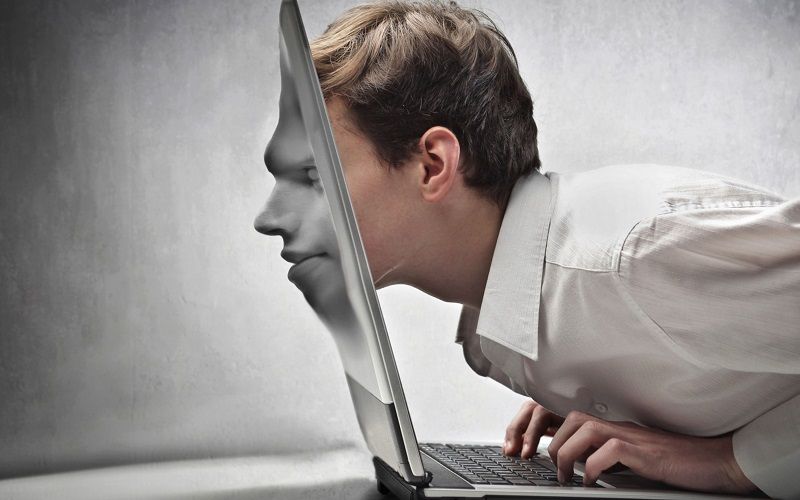 В двух мирах