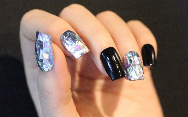 Бриллиантовый маникюр