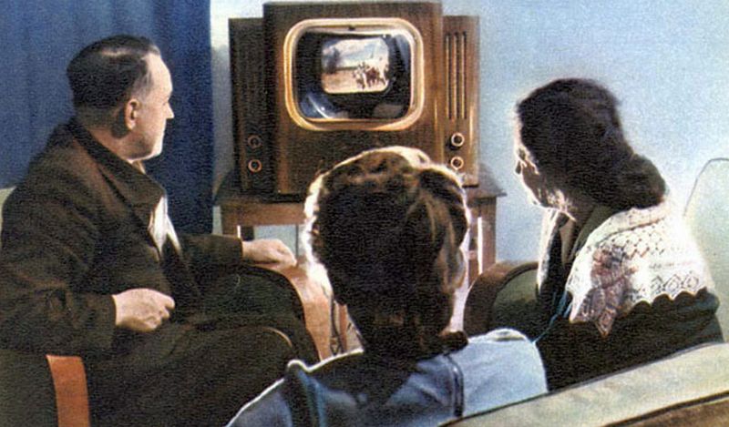 Первые цветные телевизоры