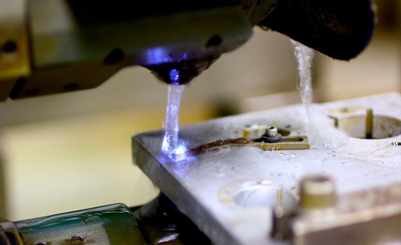 Электроэрозионный метод обработки металлов