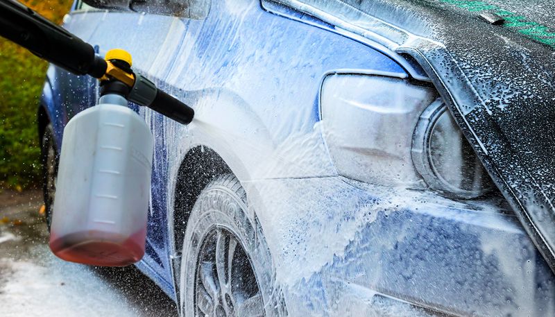 Бесконтактная мойка автомобиля