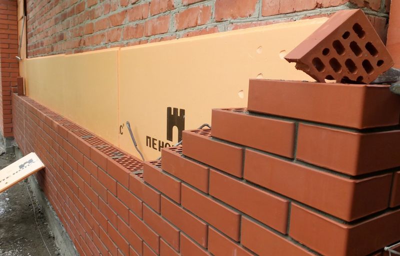 Утепление кирпичной стены