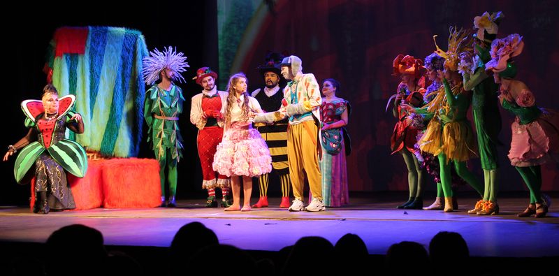 Музыкальный спектакль "Алиса в 3D"