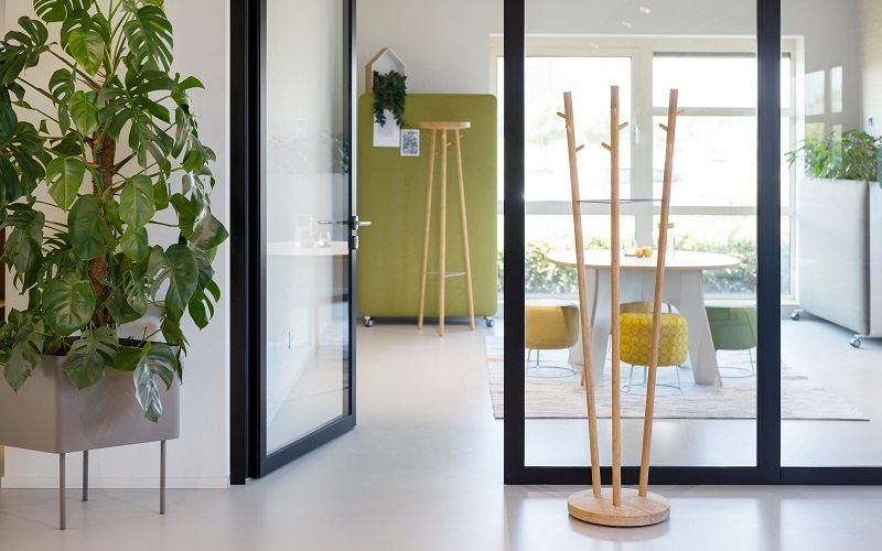 Оригинальная вешалка «Твист»