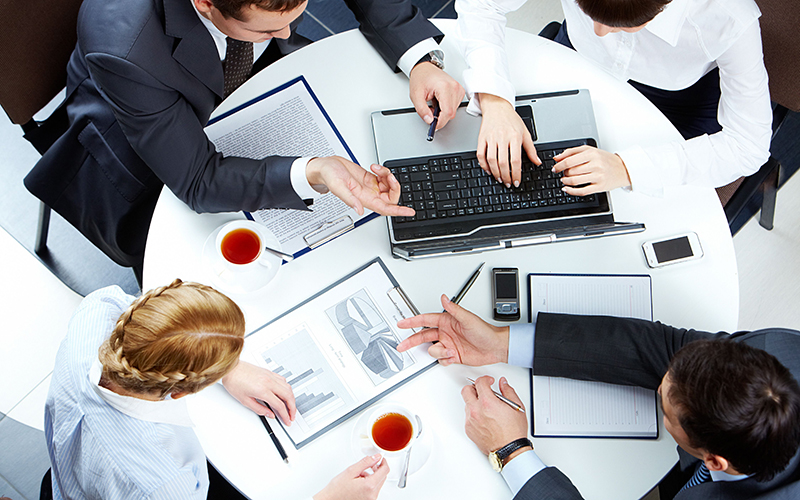 Политическая аналитика и политические технологии: обязанности