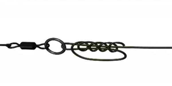 Привязываем конец поводка