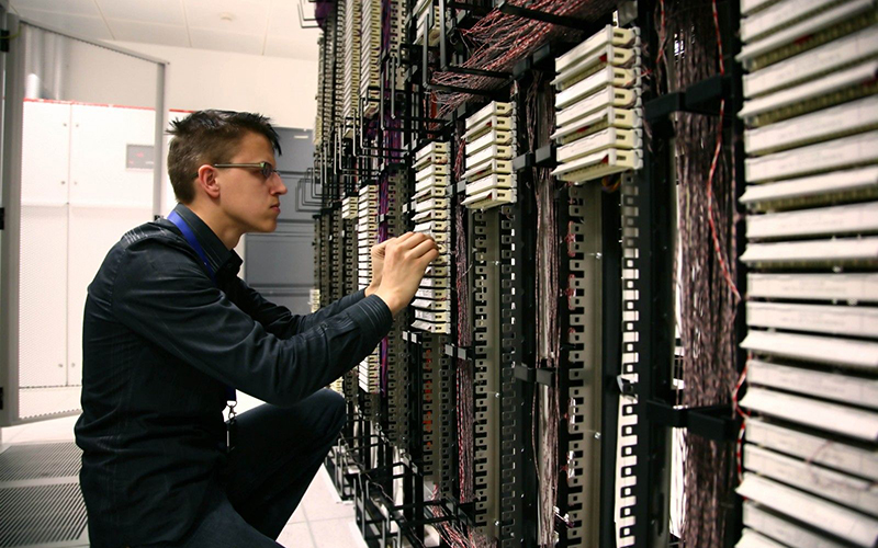 Специалист по системам ПК