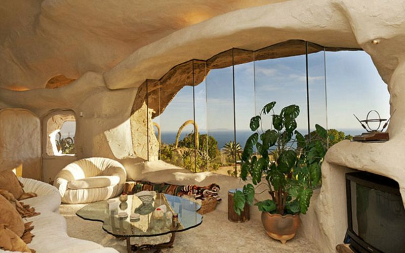 Пещера Флинстоунов в Малибу