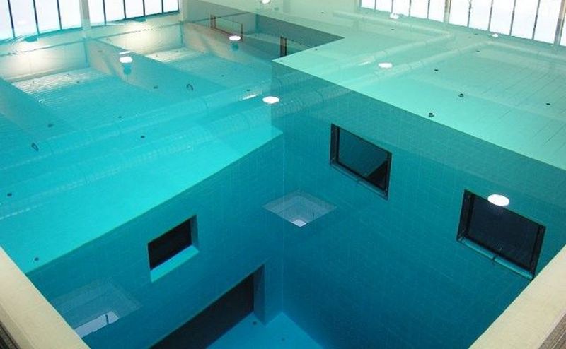 Самый глубокий бассейн Nemo 33