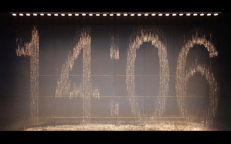 Фонтан-часы в Японии