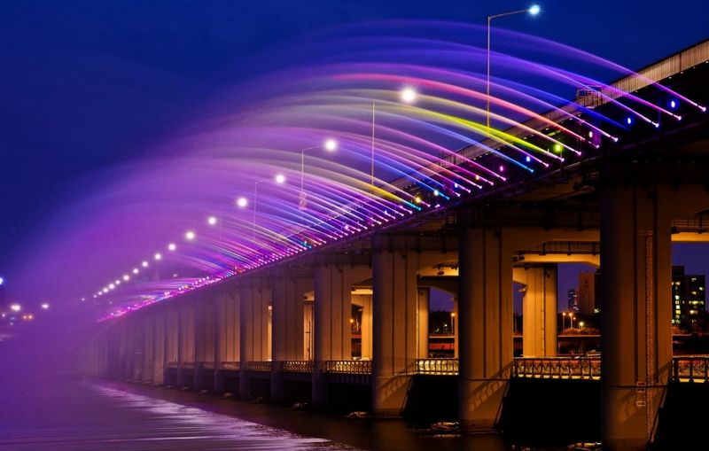 Фонтан Лунная радуга