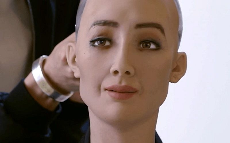 Робот София