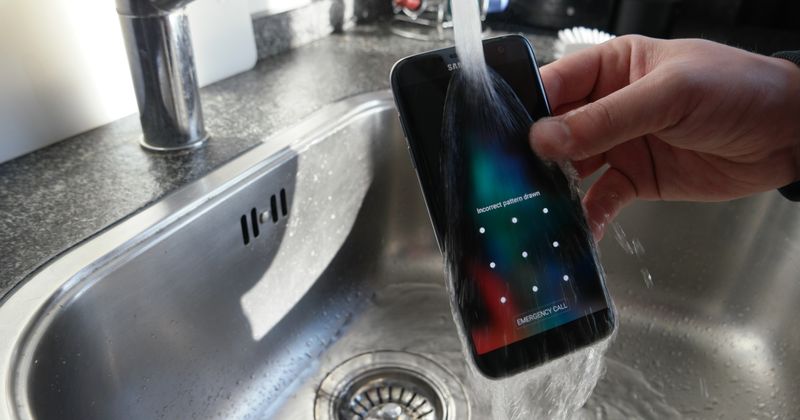 Телефон с высокой степенью защиты