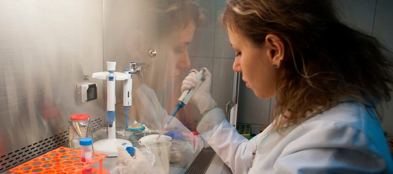 Специалист-технолог стекла и керамики